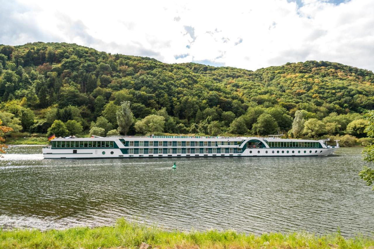 Moselromantik-Hotel Zum Loewen エディガー・エラー エクステリア 写真