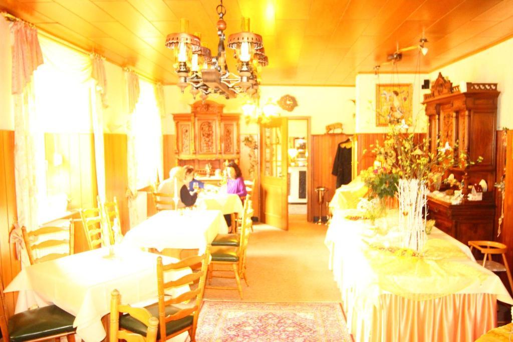 Moselromantik-Hotel Zum Loewen エディガー・エラー 部屋 写真