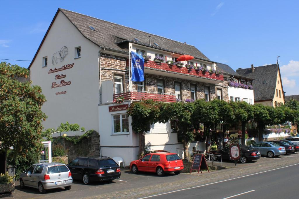 Moselromantik-Hotel Zum Loewen エディガー・エラー エクステリア 写真